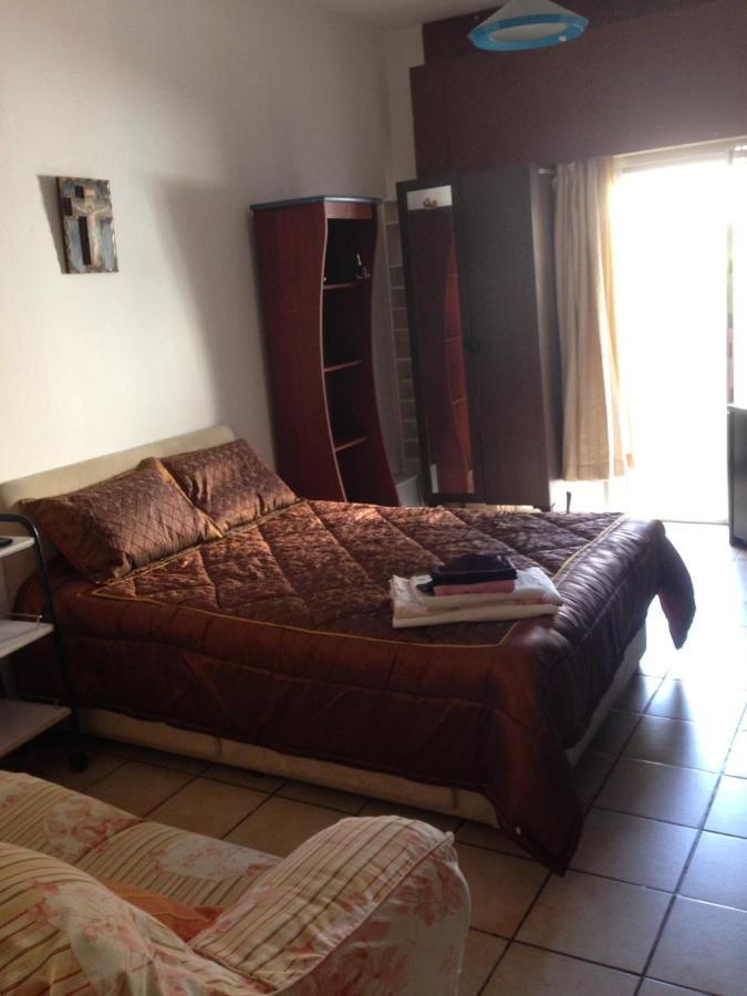 Studio Apartment Larnaca Exteriör bild