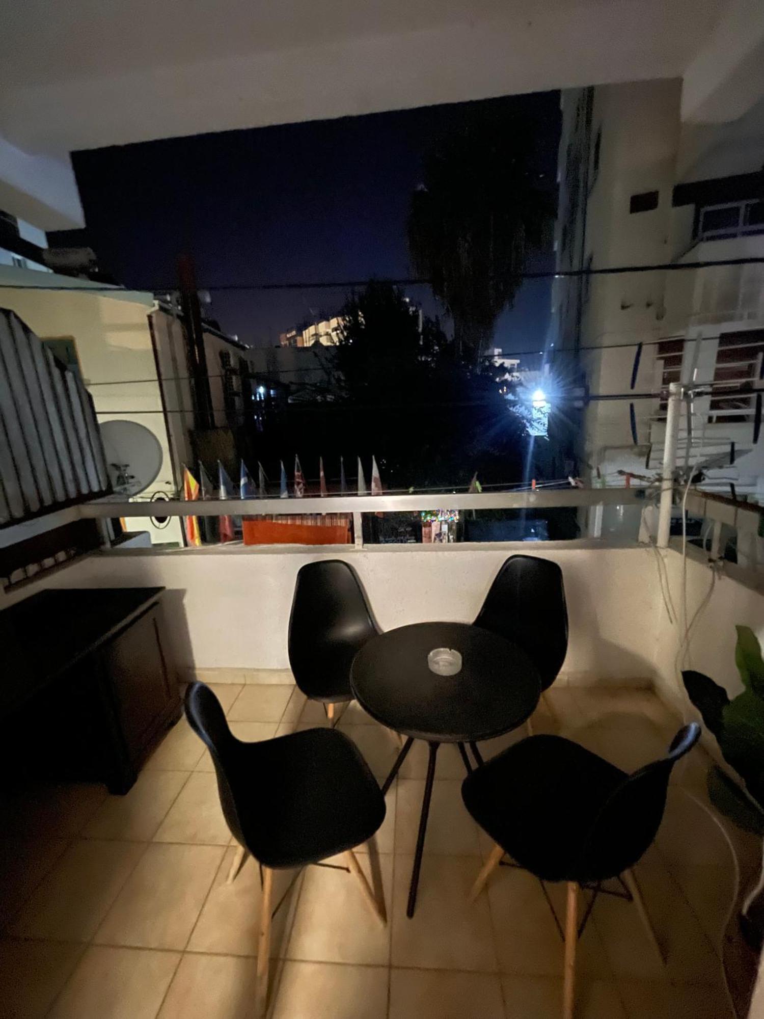 Studio Apartment Larnaca Exteriör bild